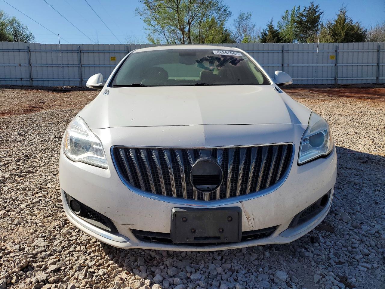 BUICK REGAL 2017 — 6