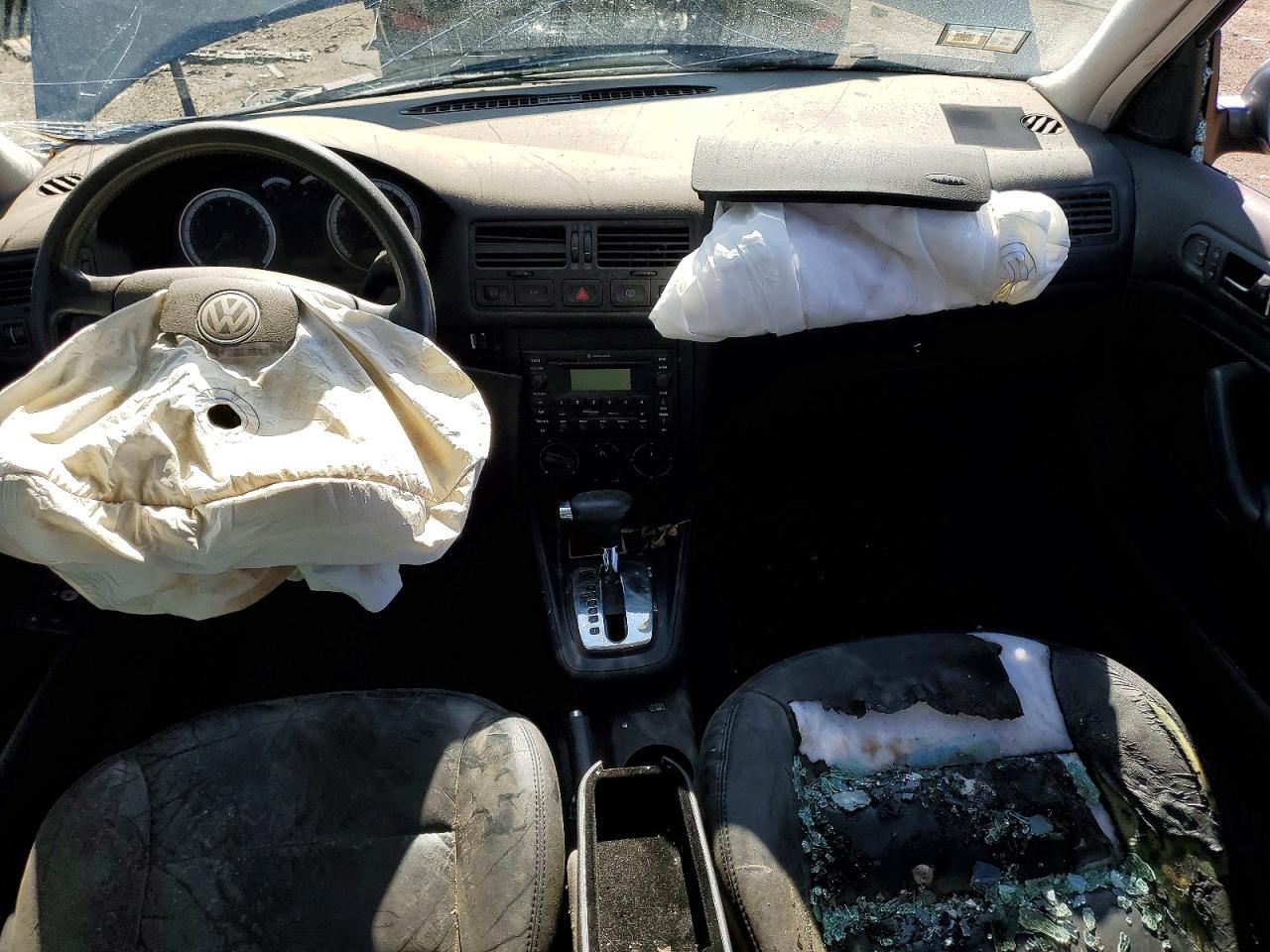 VOLKSWAGEN JETTA 2004 — 9