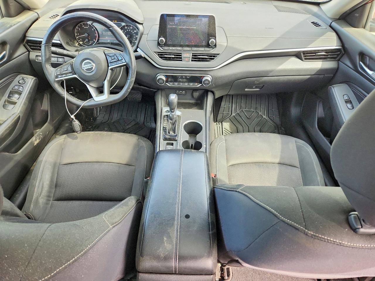 NISSAN ALTIMA 2019 — 9