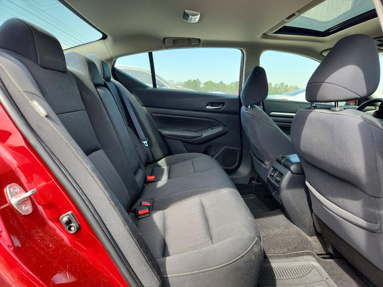 NISSAN ALTIMA 2019 — 11