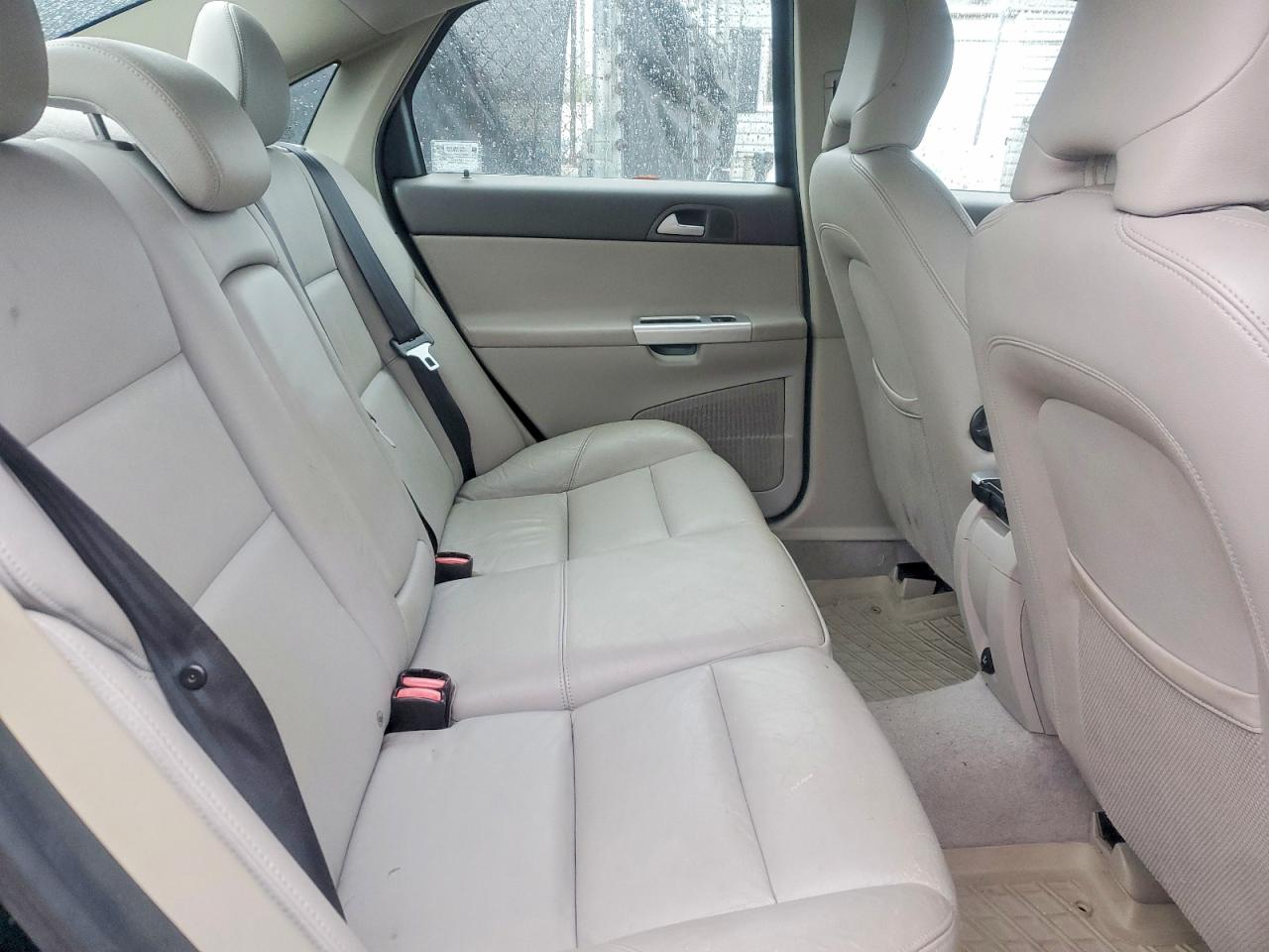 VOLVO S40 2010 — 11