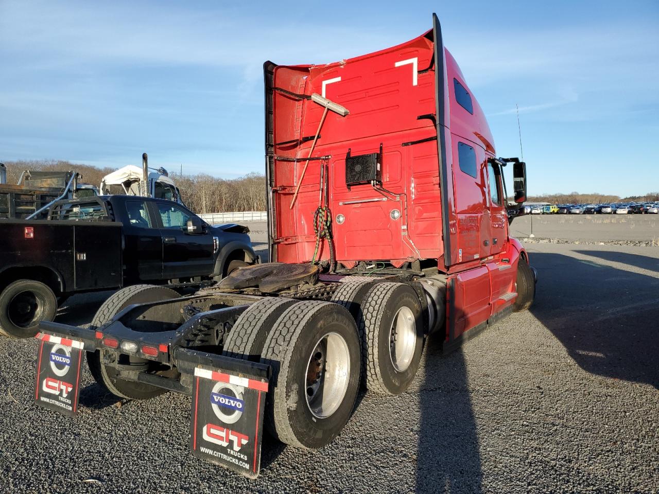 2025 VOLVO VNL