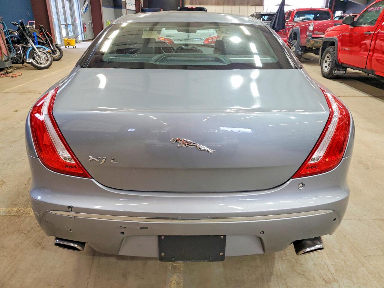 JAGUAR XJL 2011 — 7