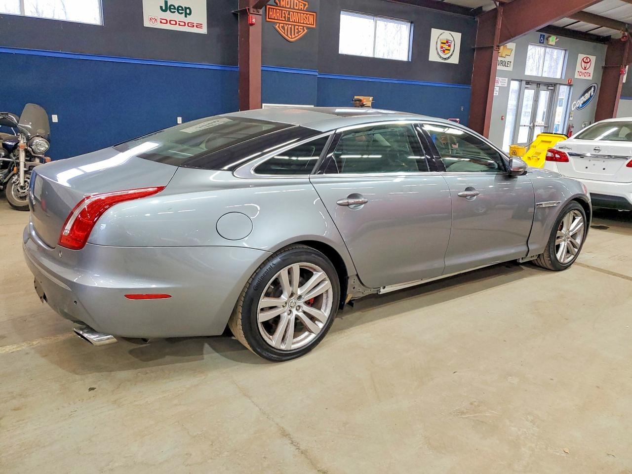 JAGUAR XJL 2011 — 4