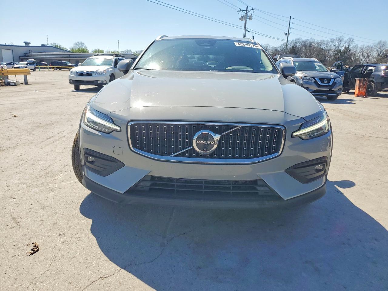 VOLVO V60 2025 — 6