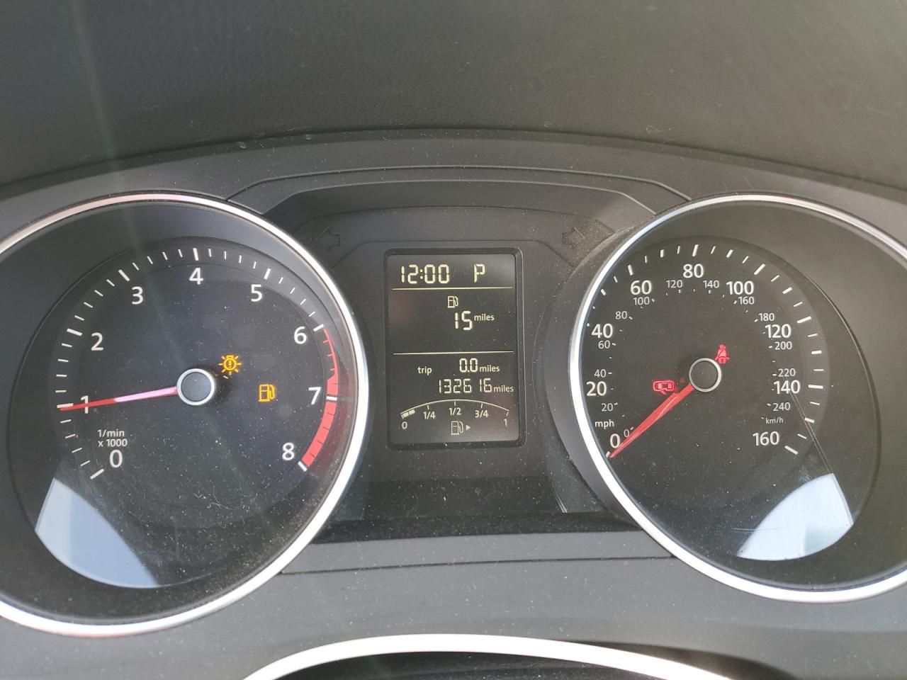 VOLKSWAGEN JETTA 2015 — 10