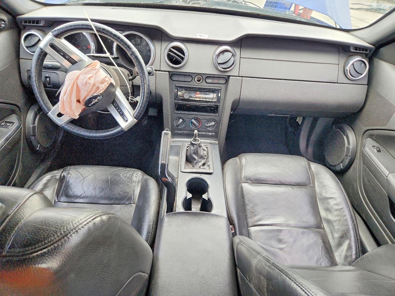FORD MUSTANG 2005 — 9
