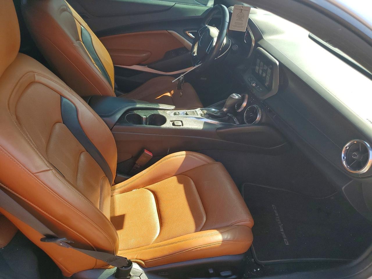 CHEVROLET CAMARO 2016 — 11