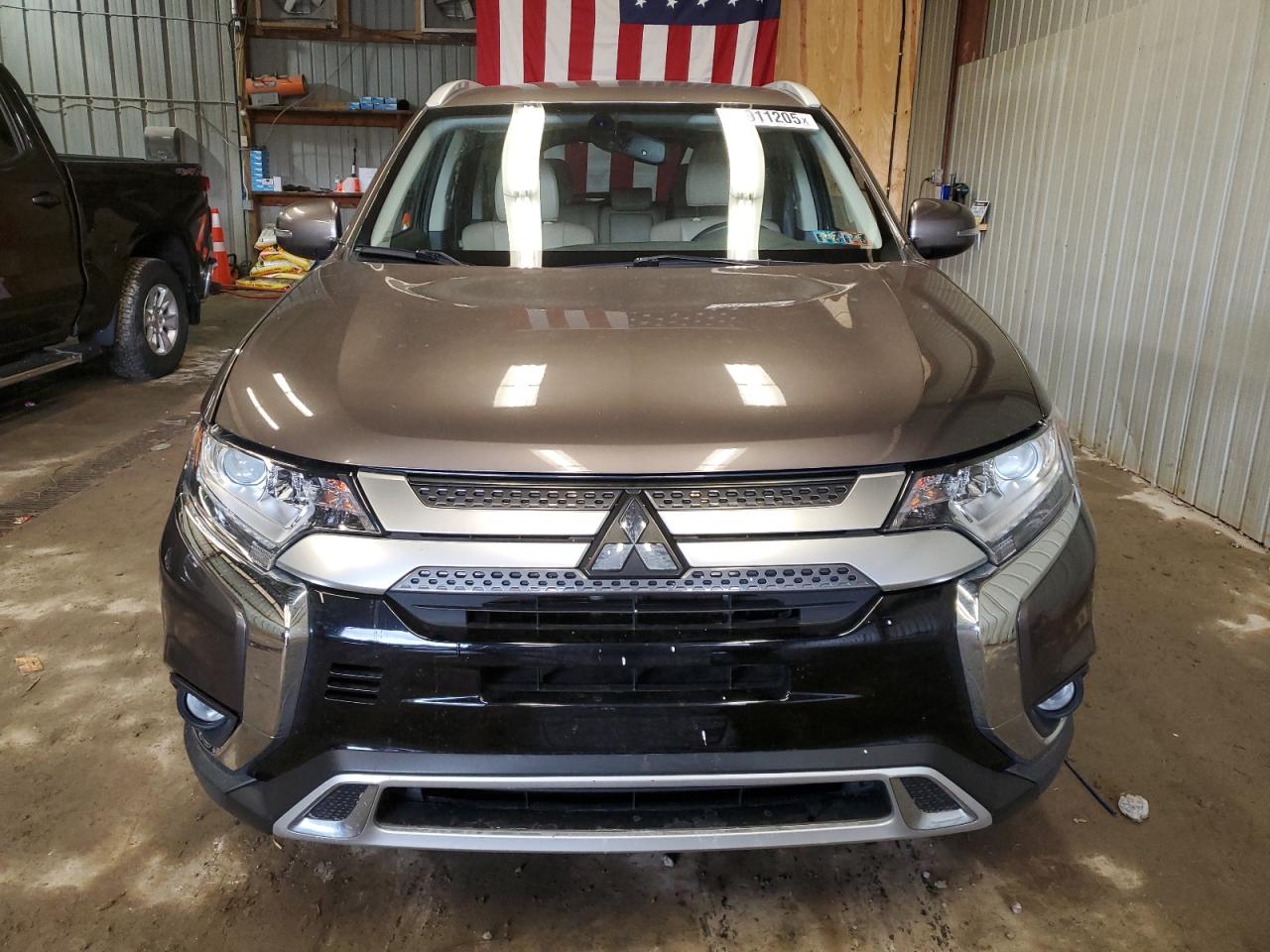 MITSUBISHI OUTLANDER 2019 — 6