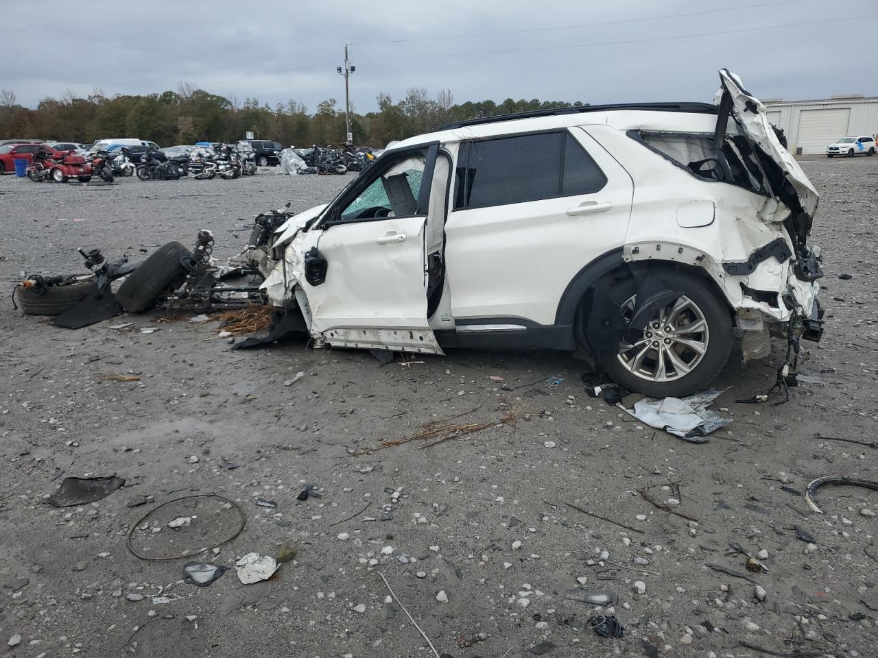 FORD EXPLORER 2020 — 3