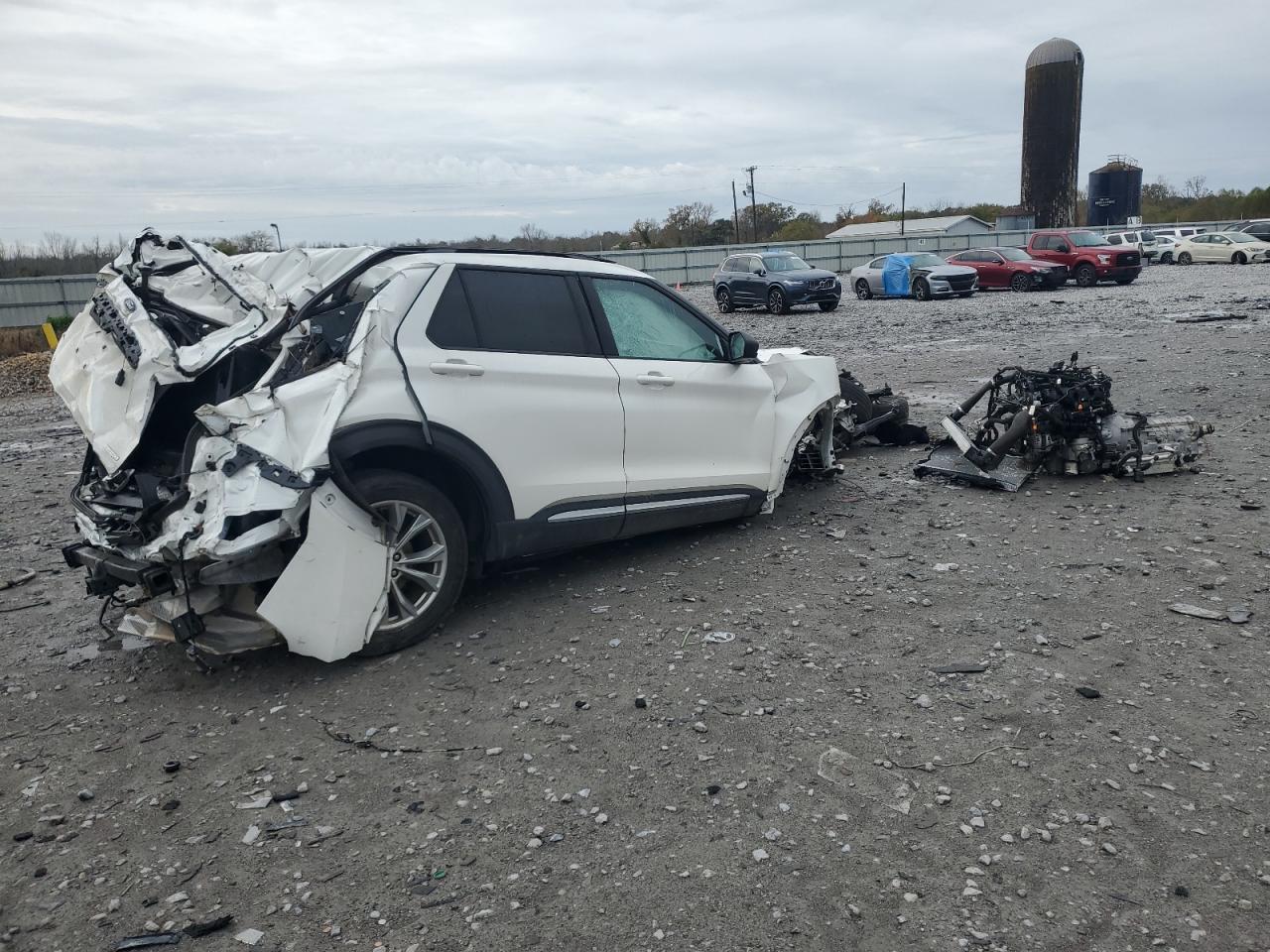 FORD EXPLORER 2020 — 4