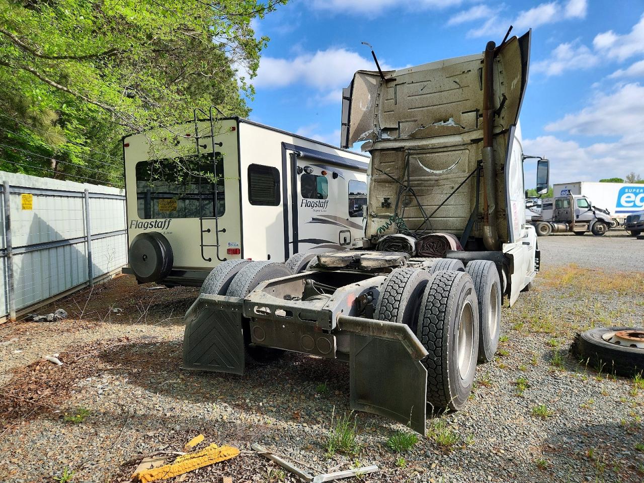VOLVO VNL 2011 — 5