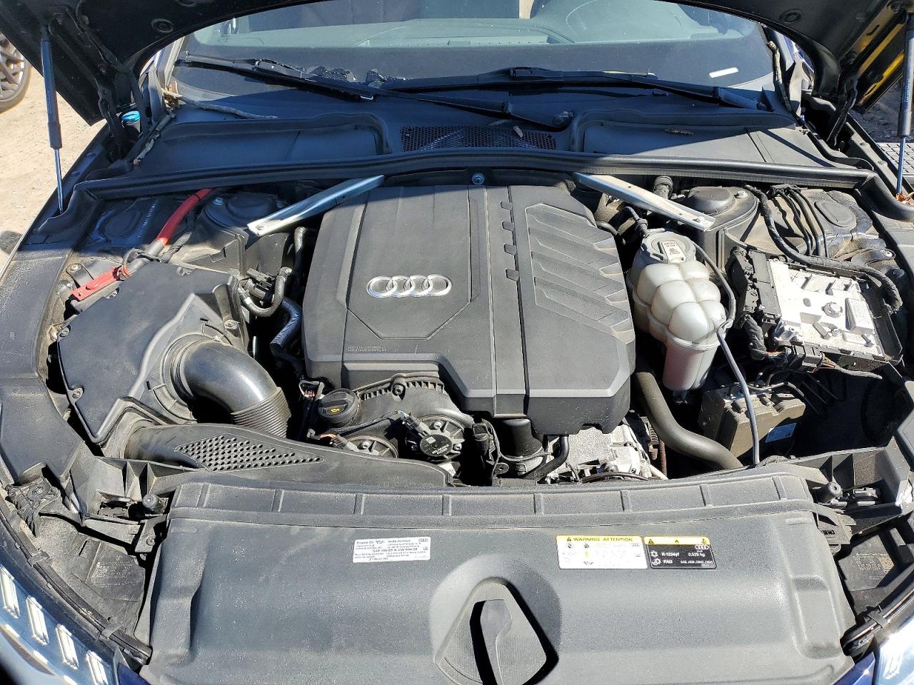 AUDI A4 2021 — 12