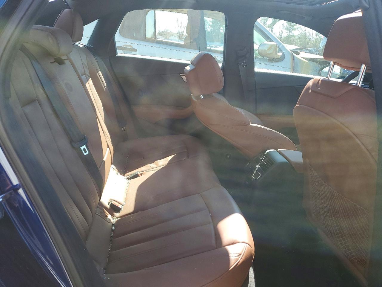 AUDI A4 2021 — 11