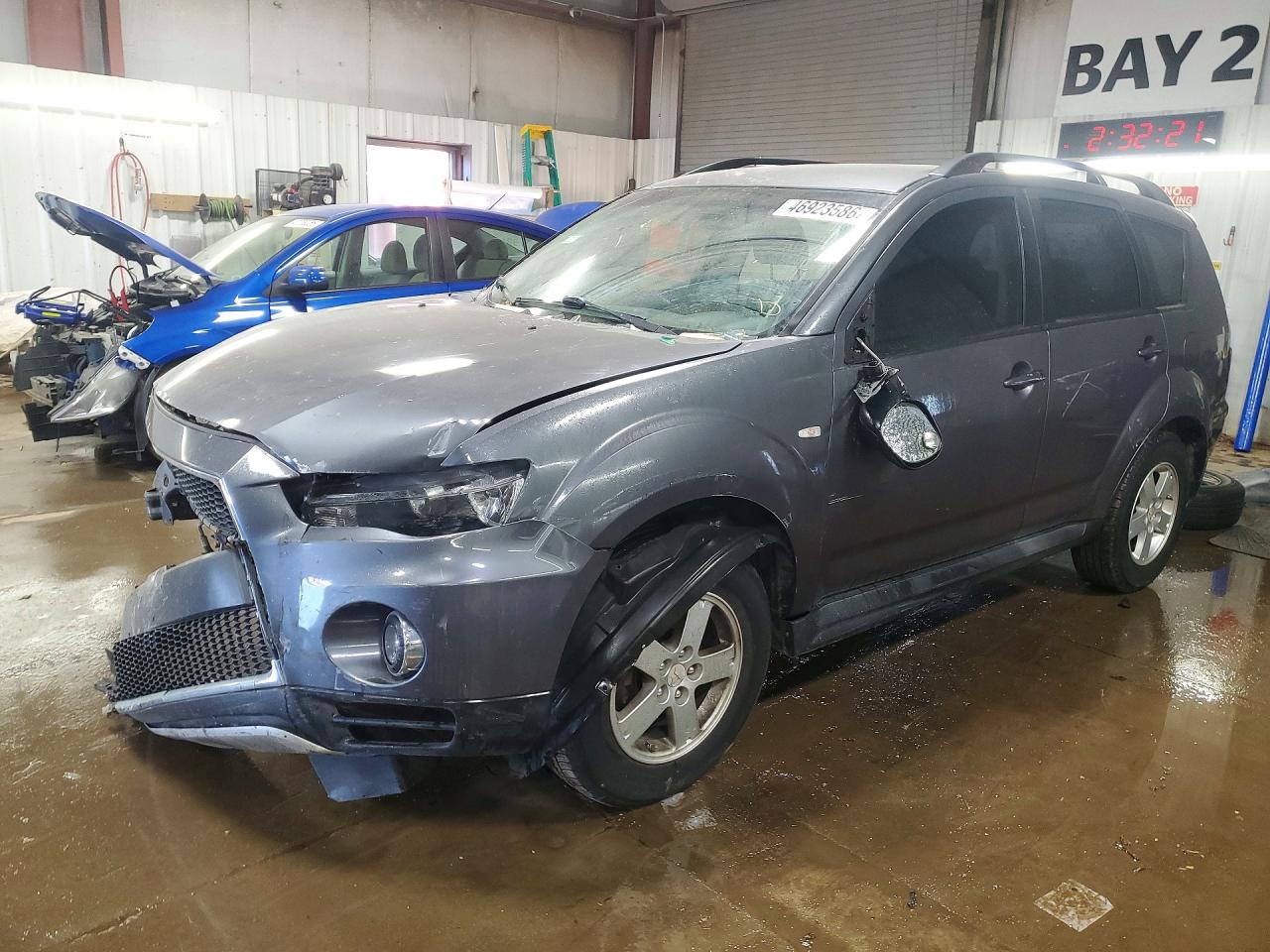 MITSUBISHI OUTLANDER 2010 — 2