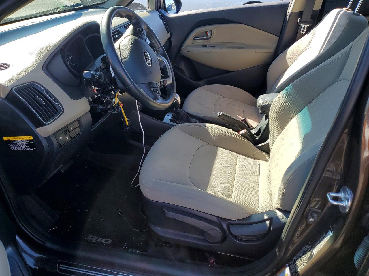 KIA RIO 2017 — 8