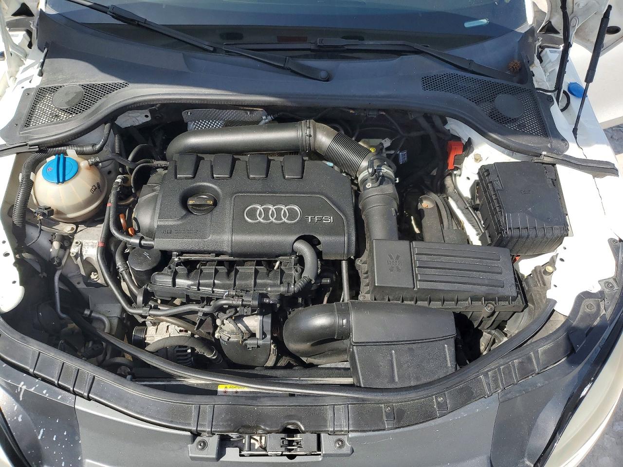 AUDI TT 2010 — 12