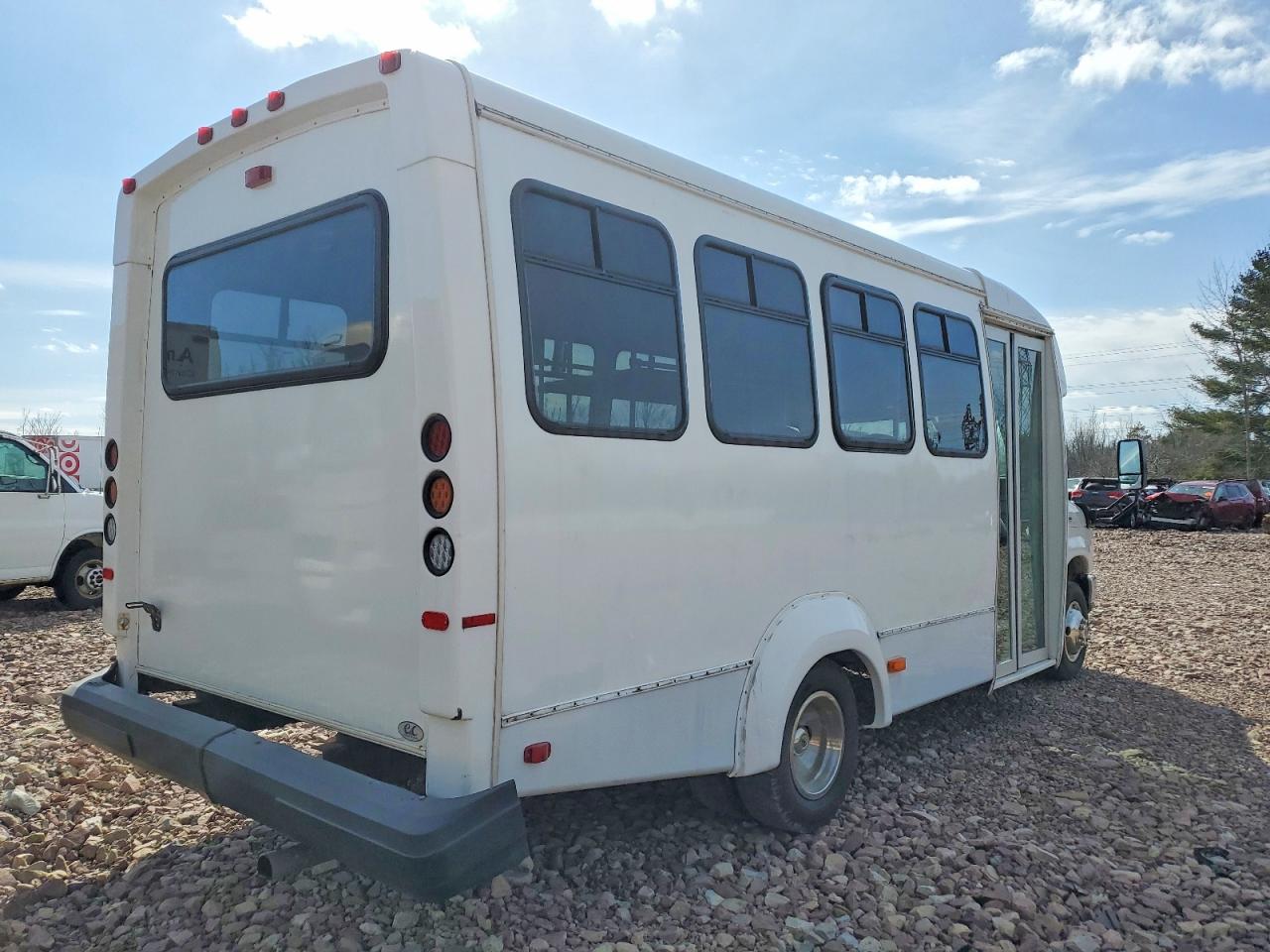 FORD ECONOLINE 2017 — 5