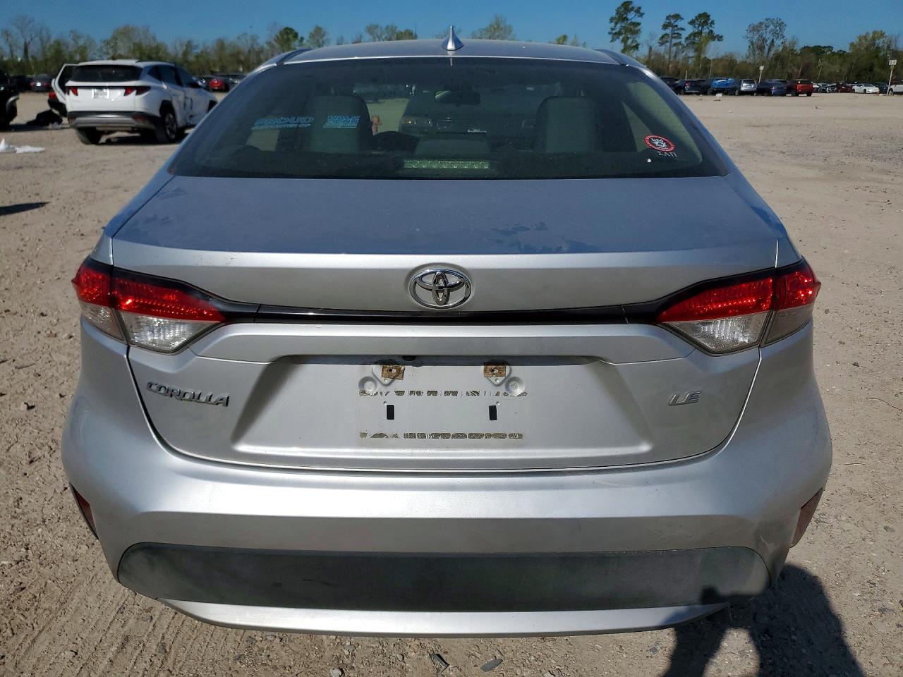 TOYOTA COROLLA  LE 2022 — 7