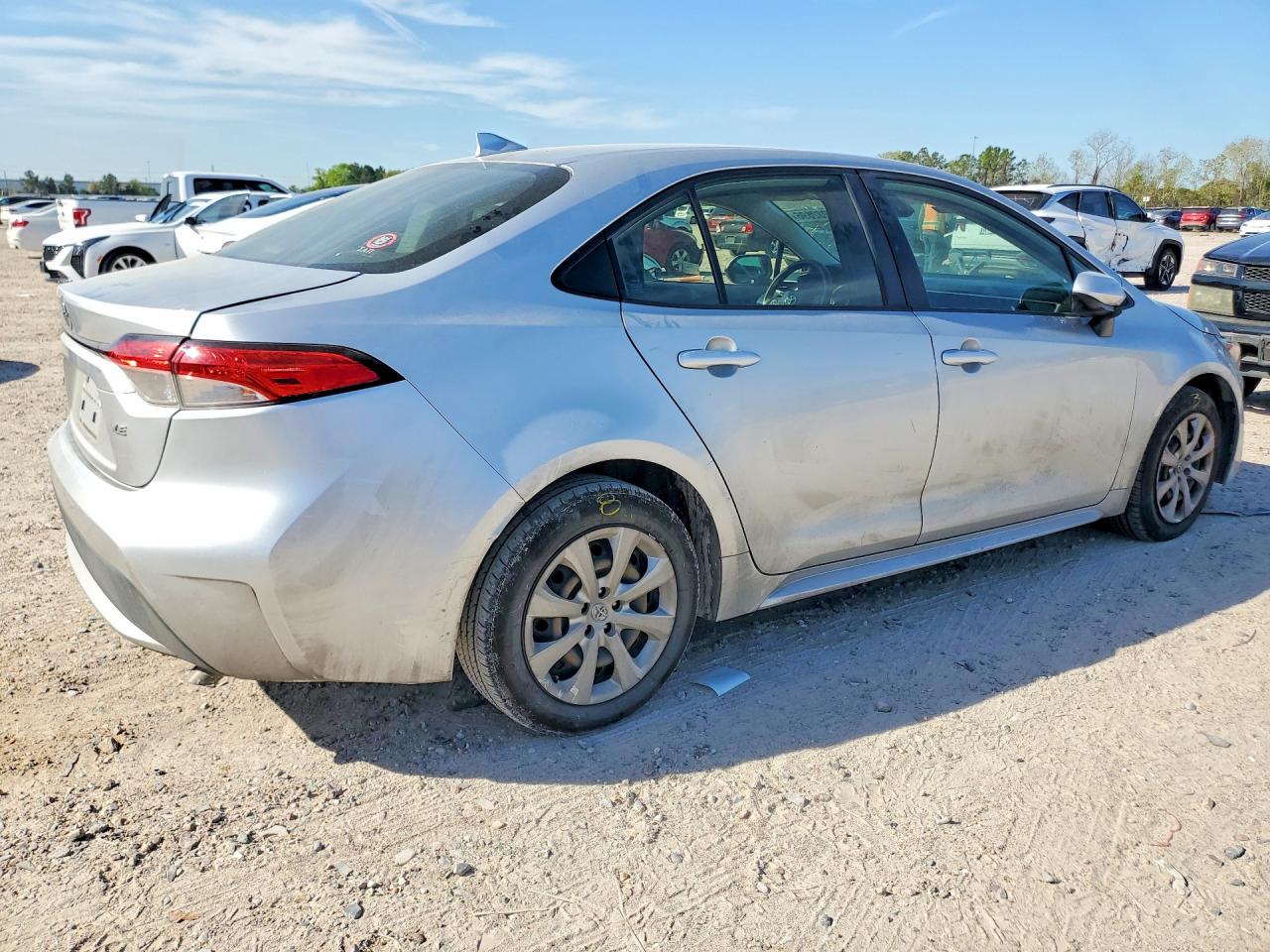TOYOTA COROLLA  LE 2022 — 4