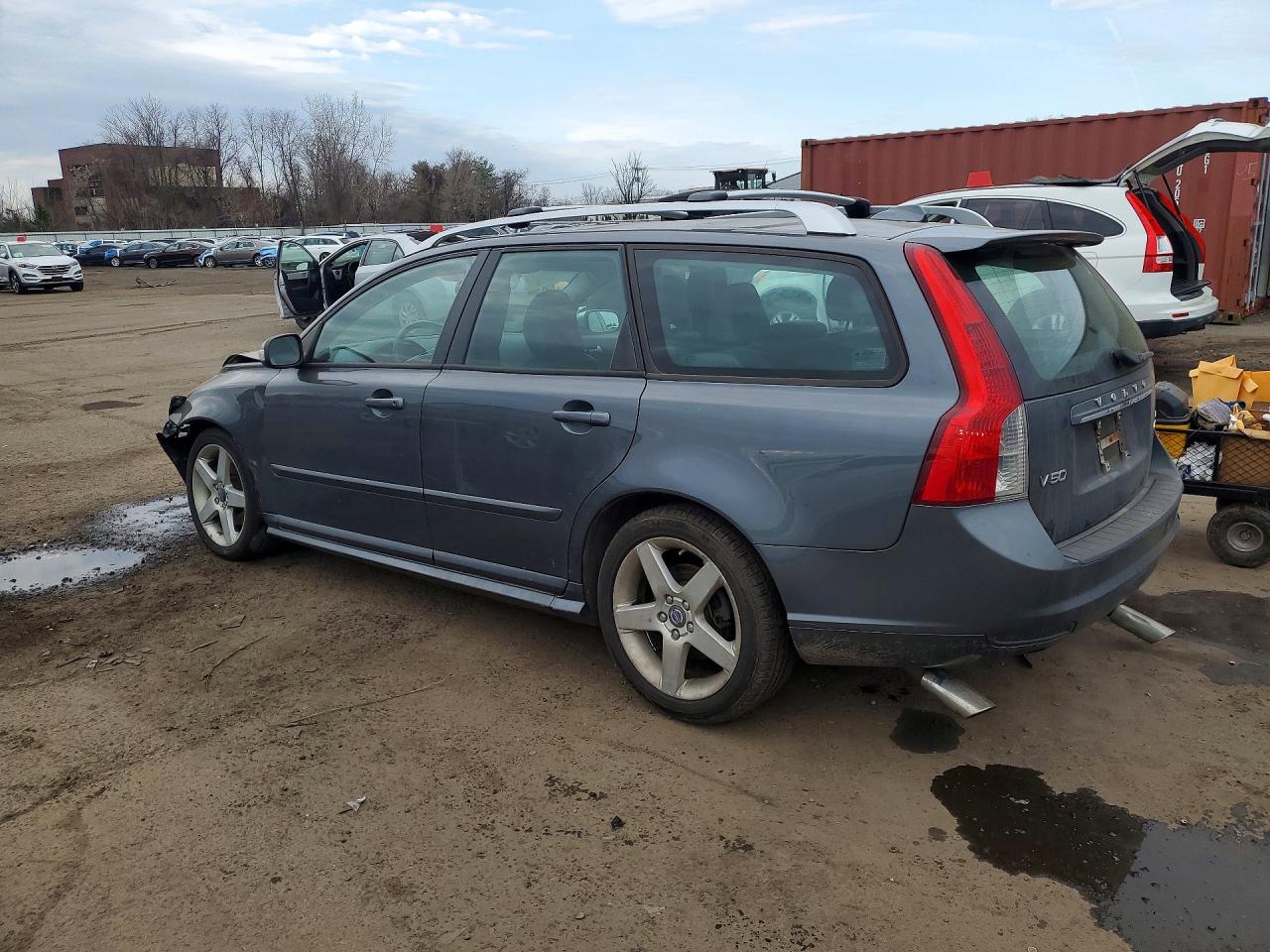 VOLVO V50 2009 — 3