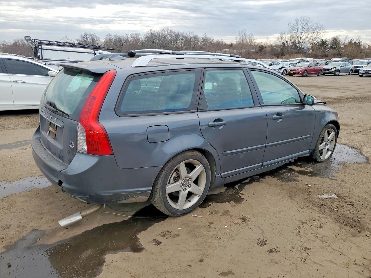 VOLVO V50 2009 — 4