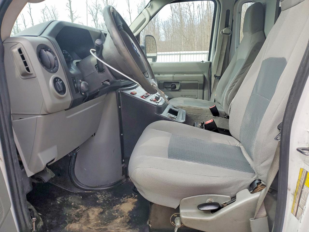 FORD ECONOLINE 2014 — 8