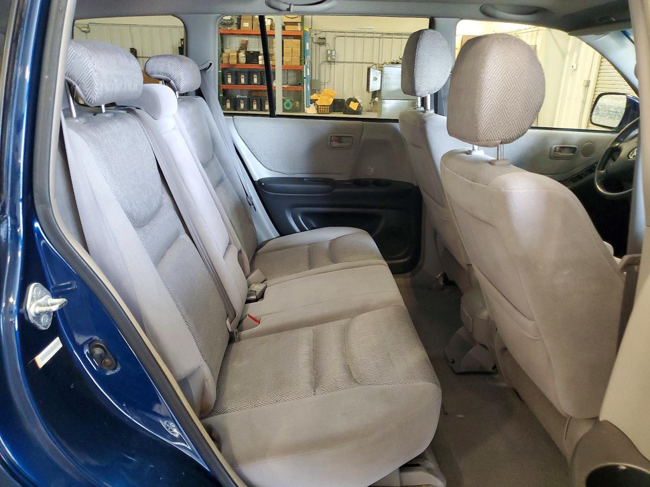 TOYOTA HIGHLANDER 2003 — 12
