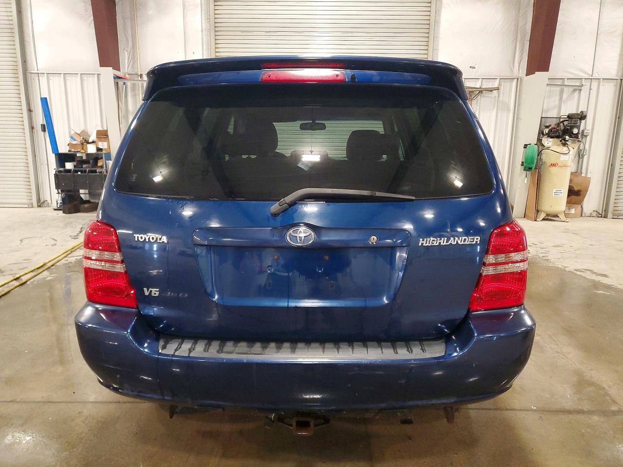 TOYOTA HIGHLANDER 2003 — 7