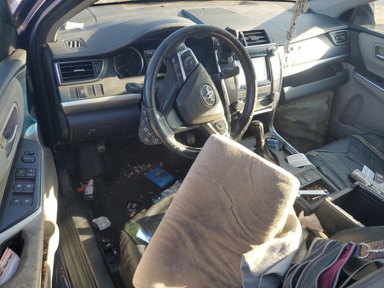 TOYOTA CAMRY 2015 — 9