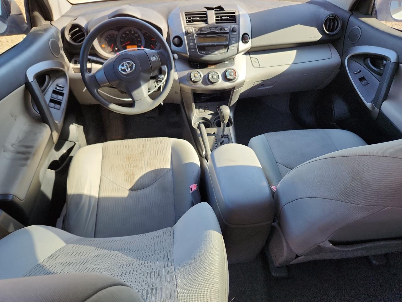 TOYOTA RAV4 2010 — 9