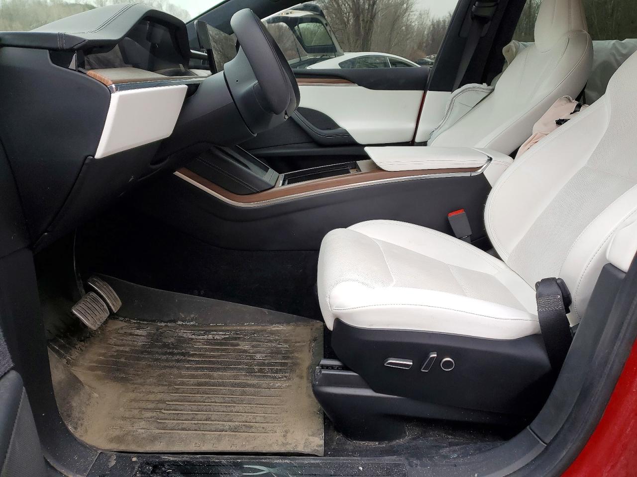 TESLA MODEL X 2023 — 8