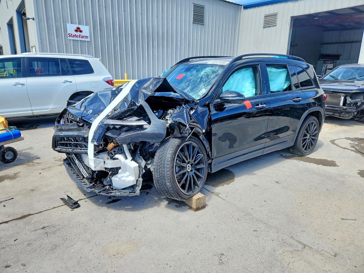 2023 MERCEDES-BENZ GLB 250