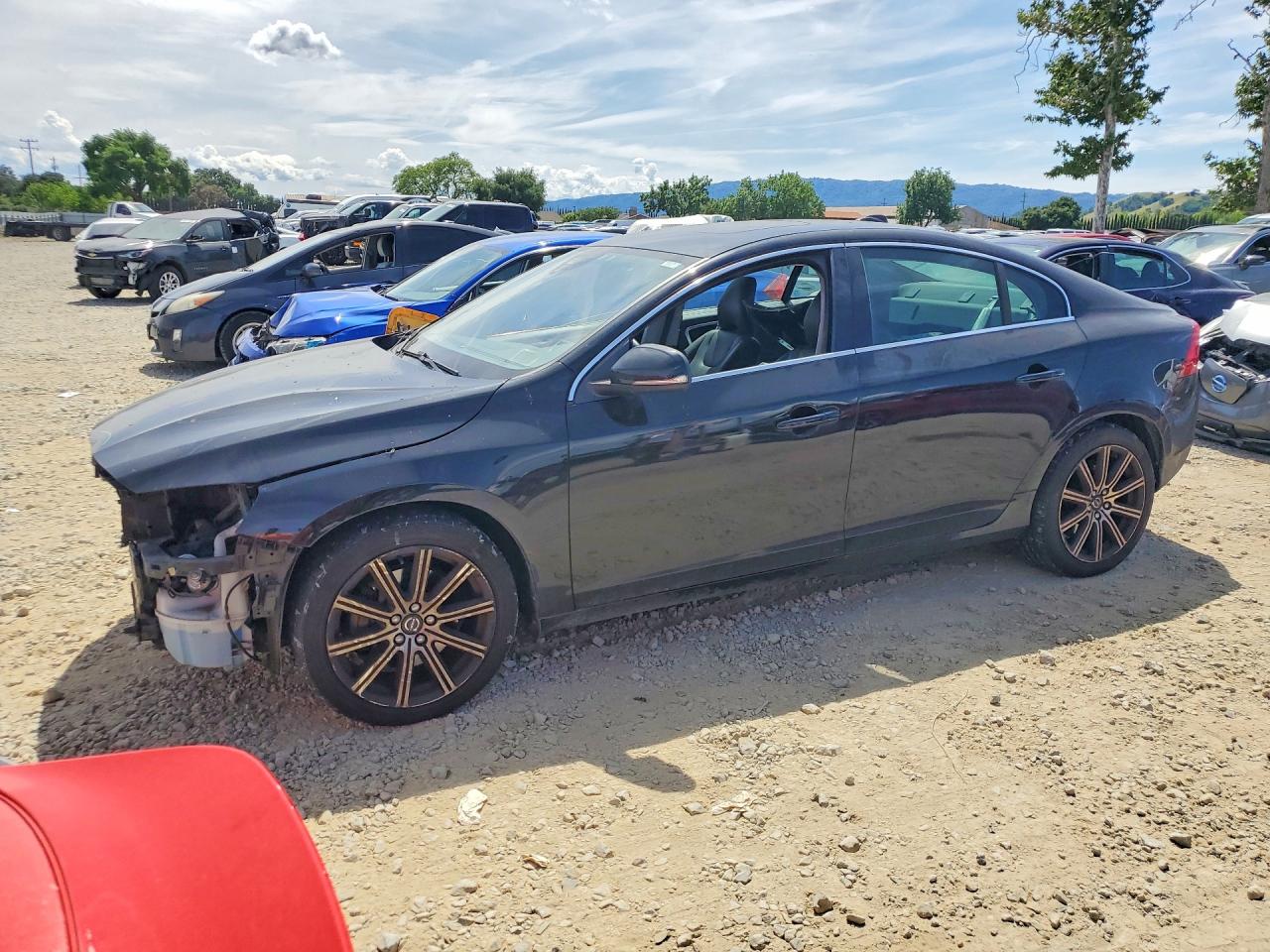 VOLVO S60 2018 — 2