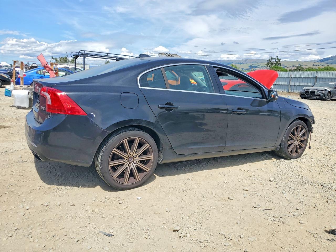 VOLVO S60 2018 — 4