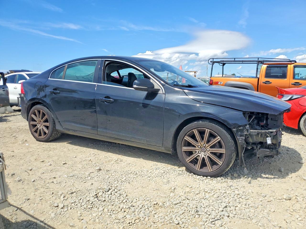 VOLVO S60 2018 — 5