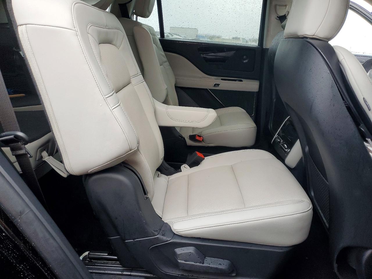 LINCOLN AVIATOR 2025 — 12
