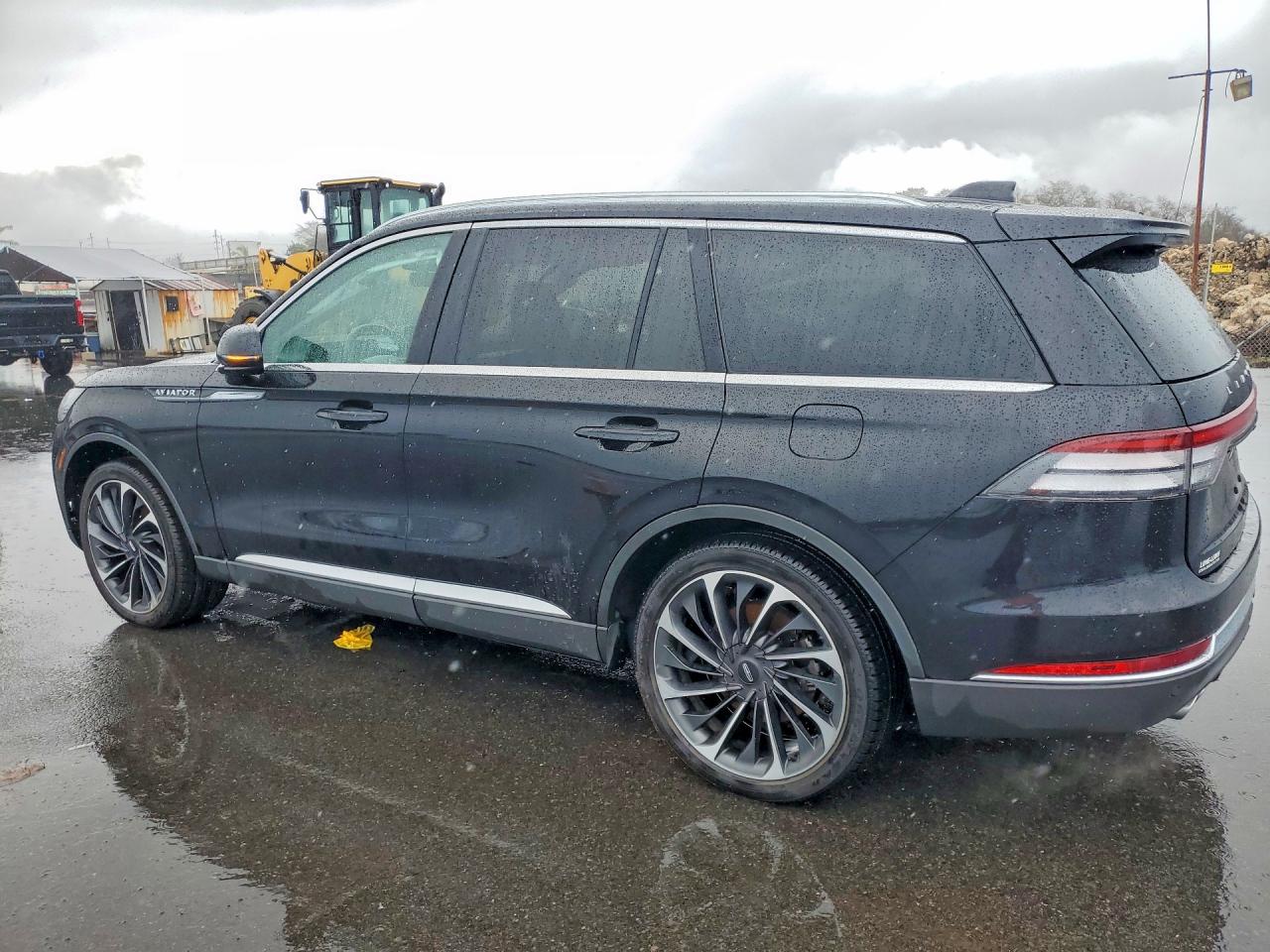 LINCOLN AVIATOR 2025 — 3