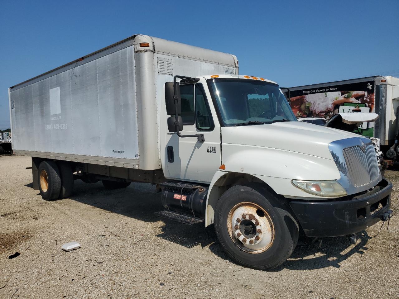 INTERNATIONAL 4000 2002 — 2