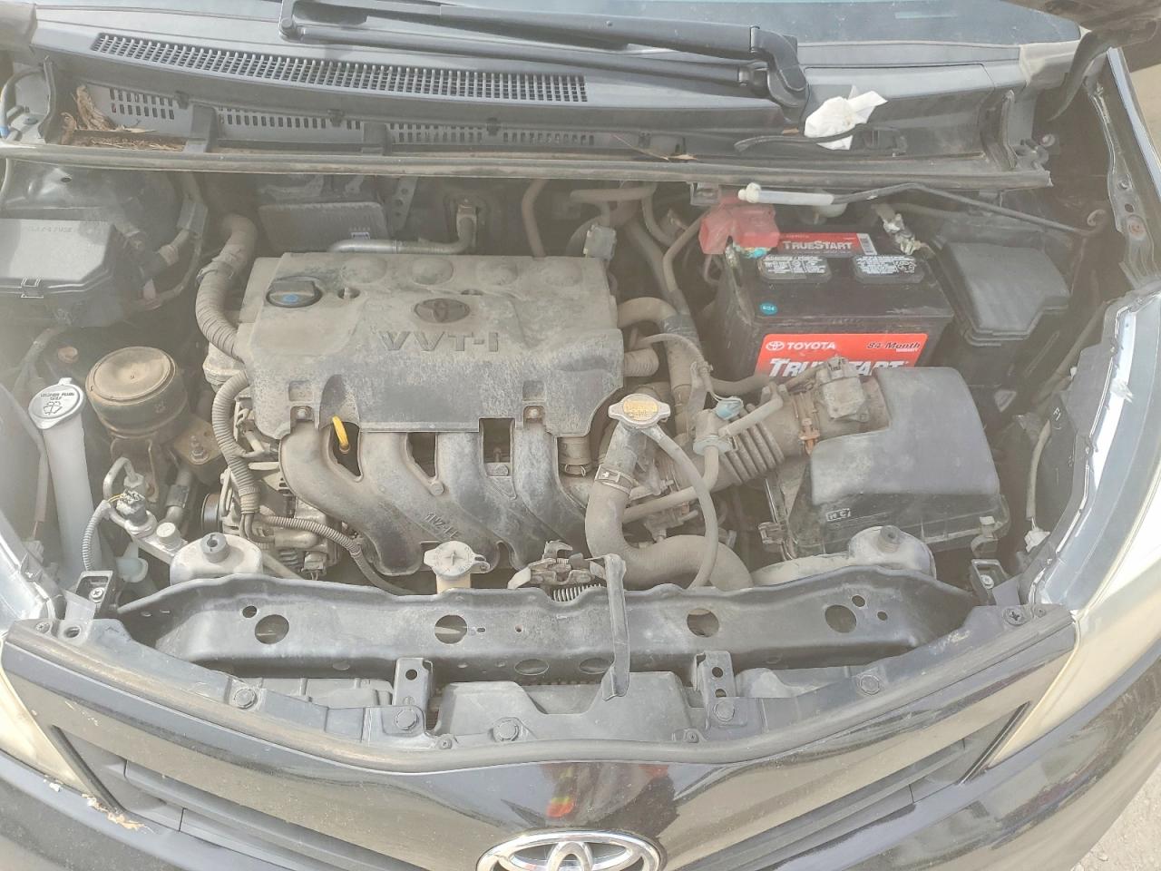 TOYOTA YARIS 2013 — 12