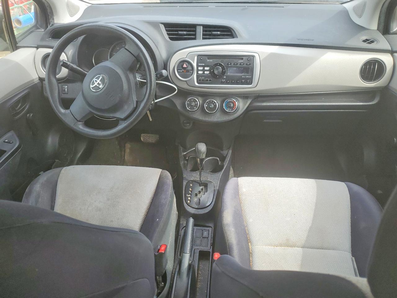 TOYOTA YARIS 2013 — 9