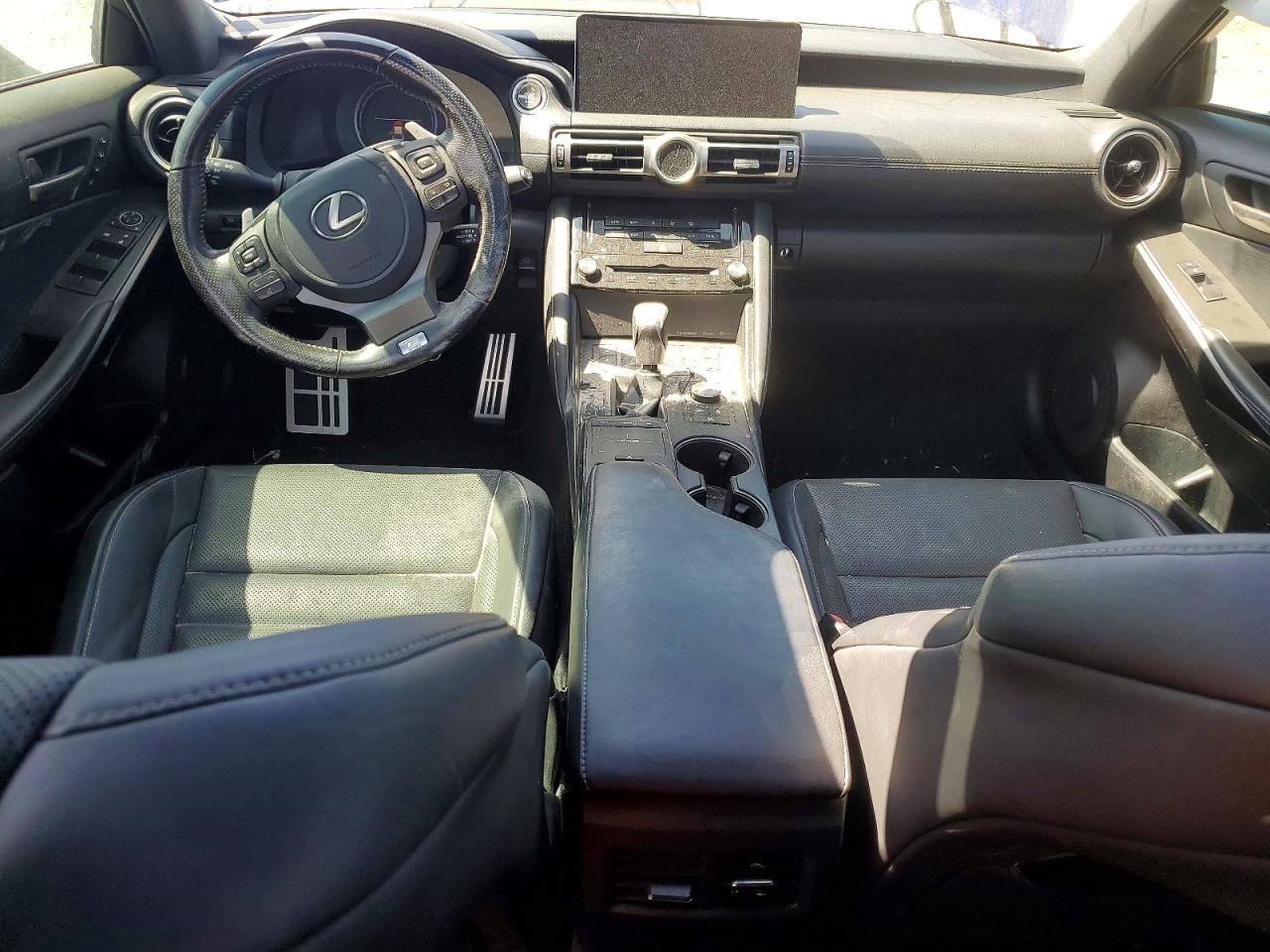 LEXUS IS 350 2022 — 9