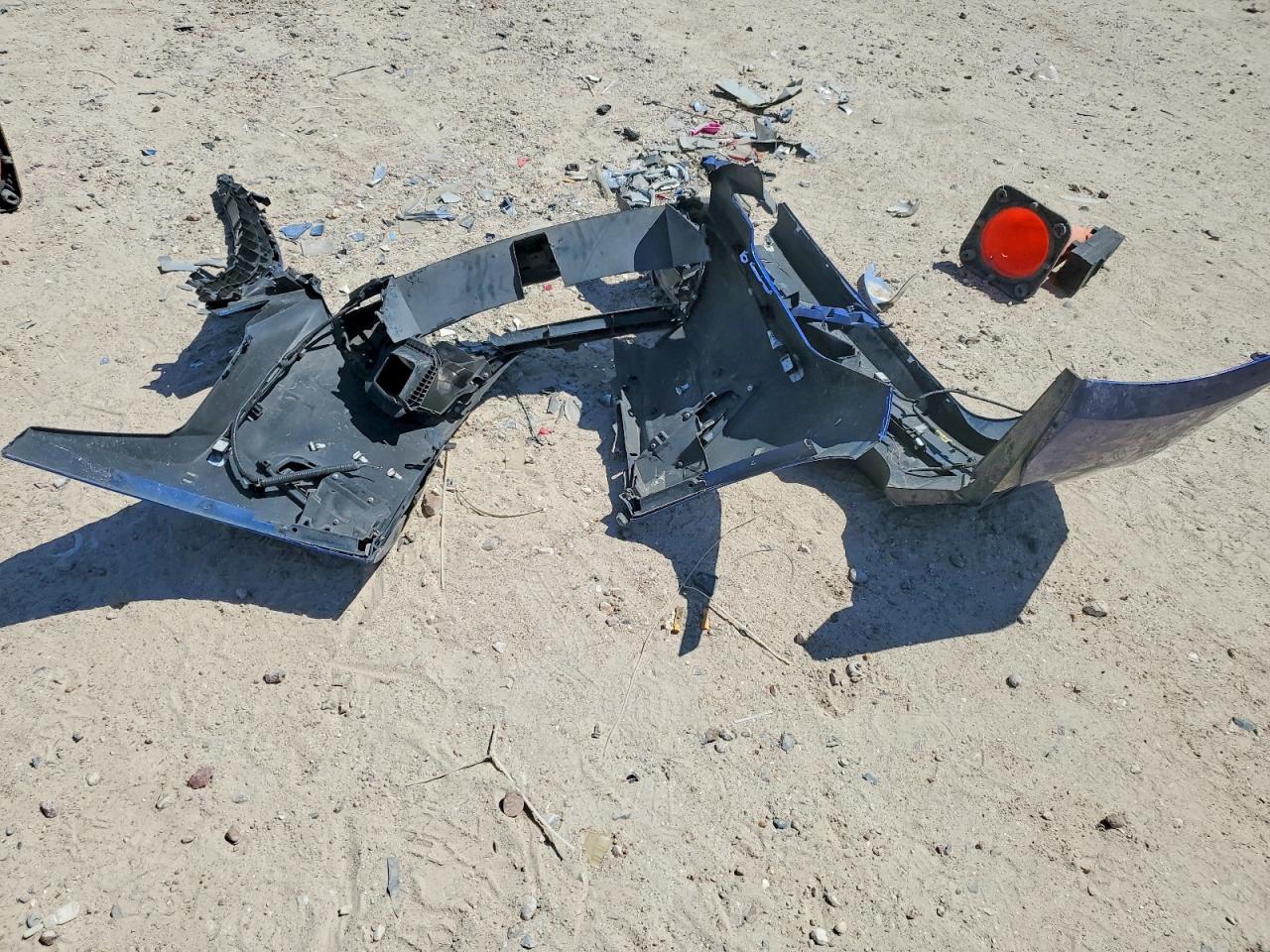 LEXUS IS 350 2022 — 13