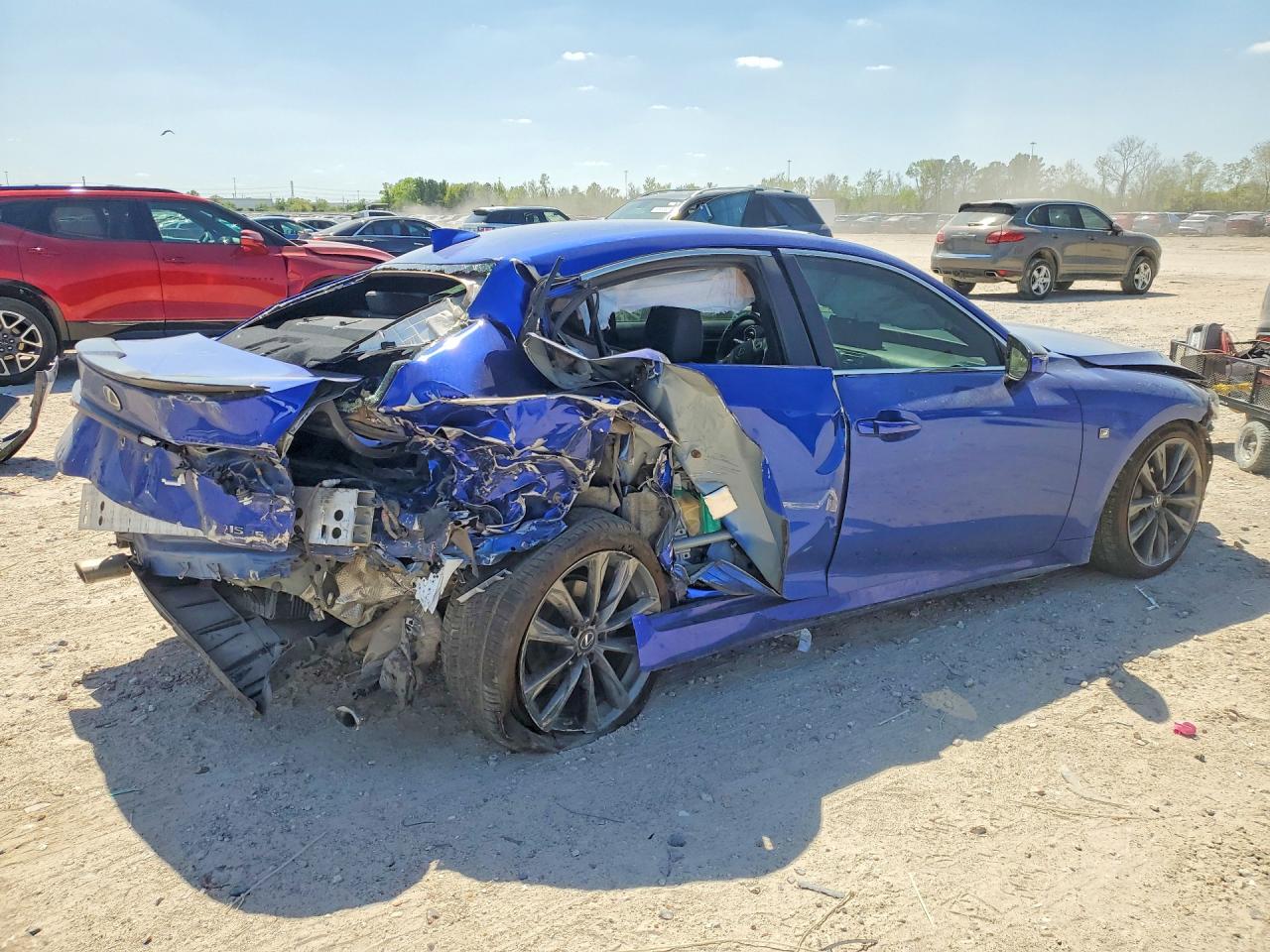 LEXUS IS 350 2022 — 4