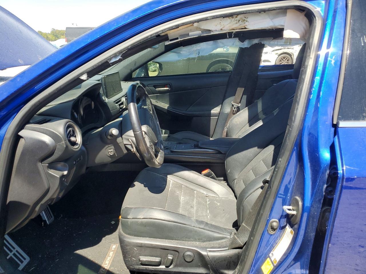 LEXUS IS 350 2022 — 8