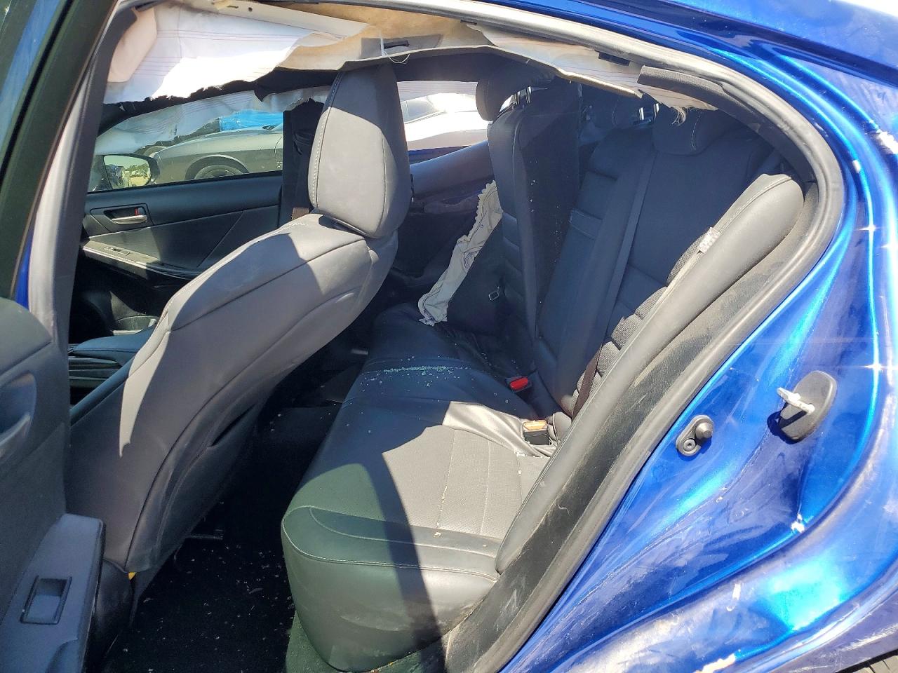 LEXUS IS 350 2022 — 11