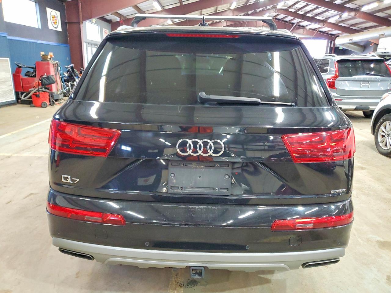 AUDI Q7 2019 — 7