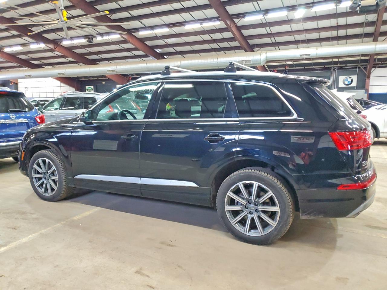 AUDI Q7 2019 — 3