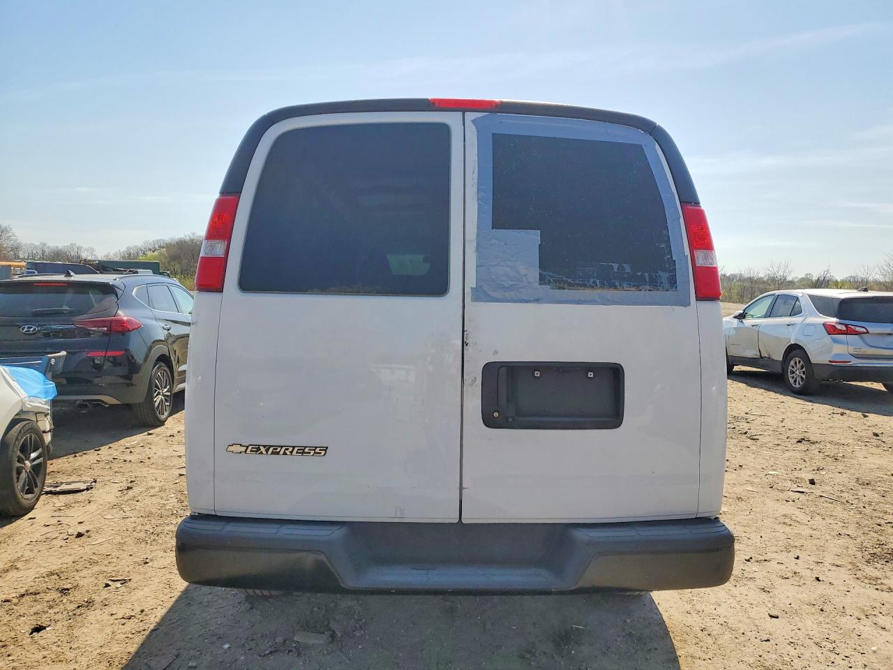 CHEVROLET EXPRESS G2500 2020 — 7