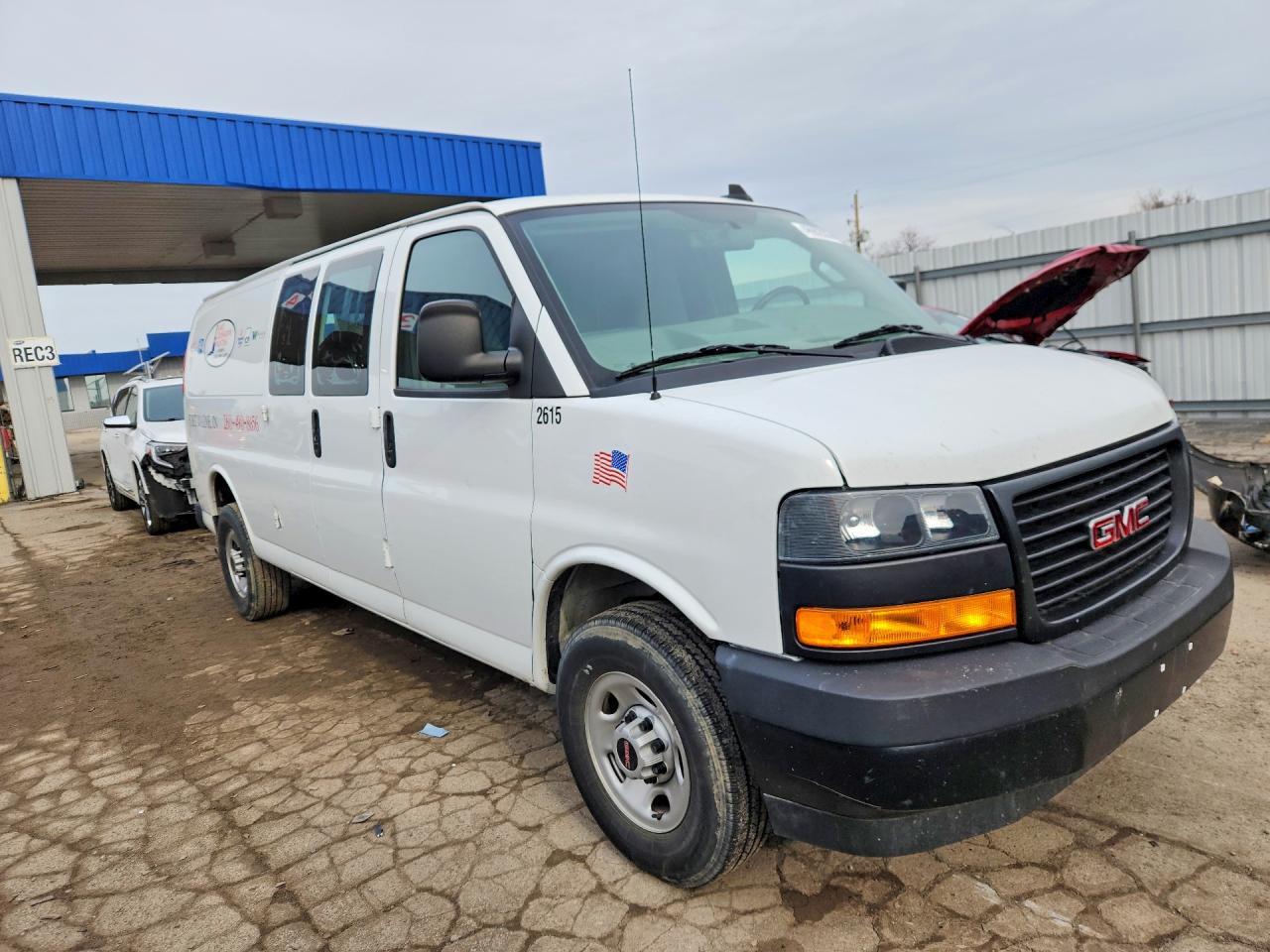 GMC SAVANA 2023 — 5